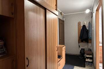 2-к квартира, 52,4 м², 1/10 эт.