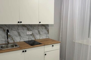 2-к квартира, 43 м², 5/5 эт.